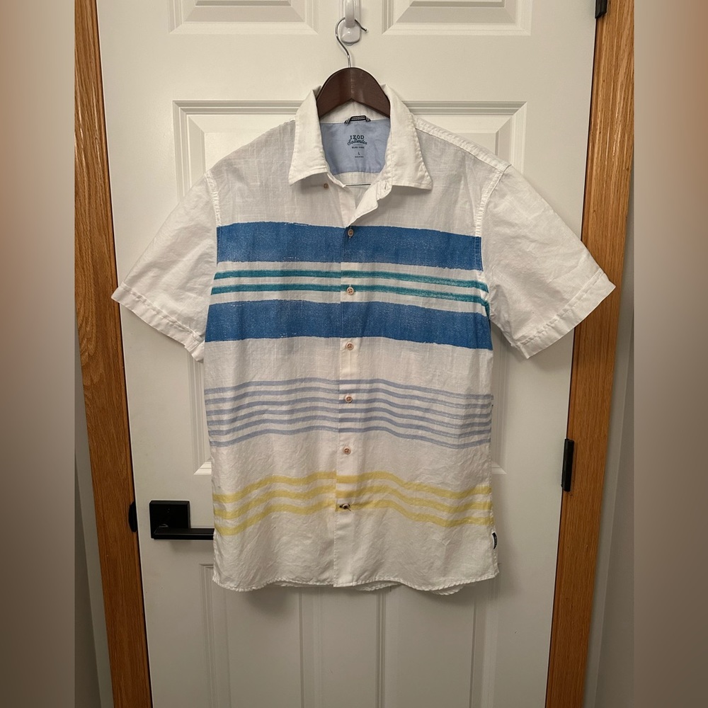 Izod short-sleeve button down shirt. No tags but never worn. Size Large.